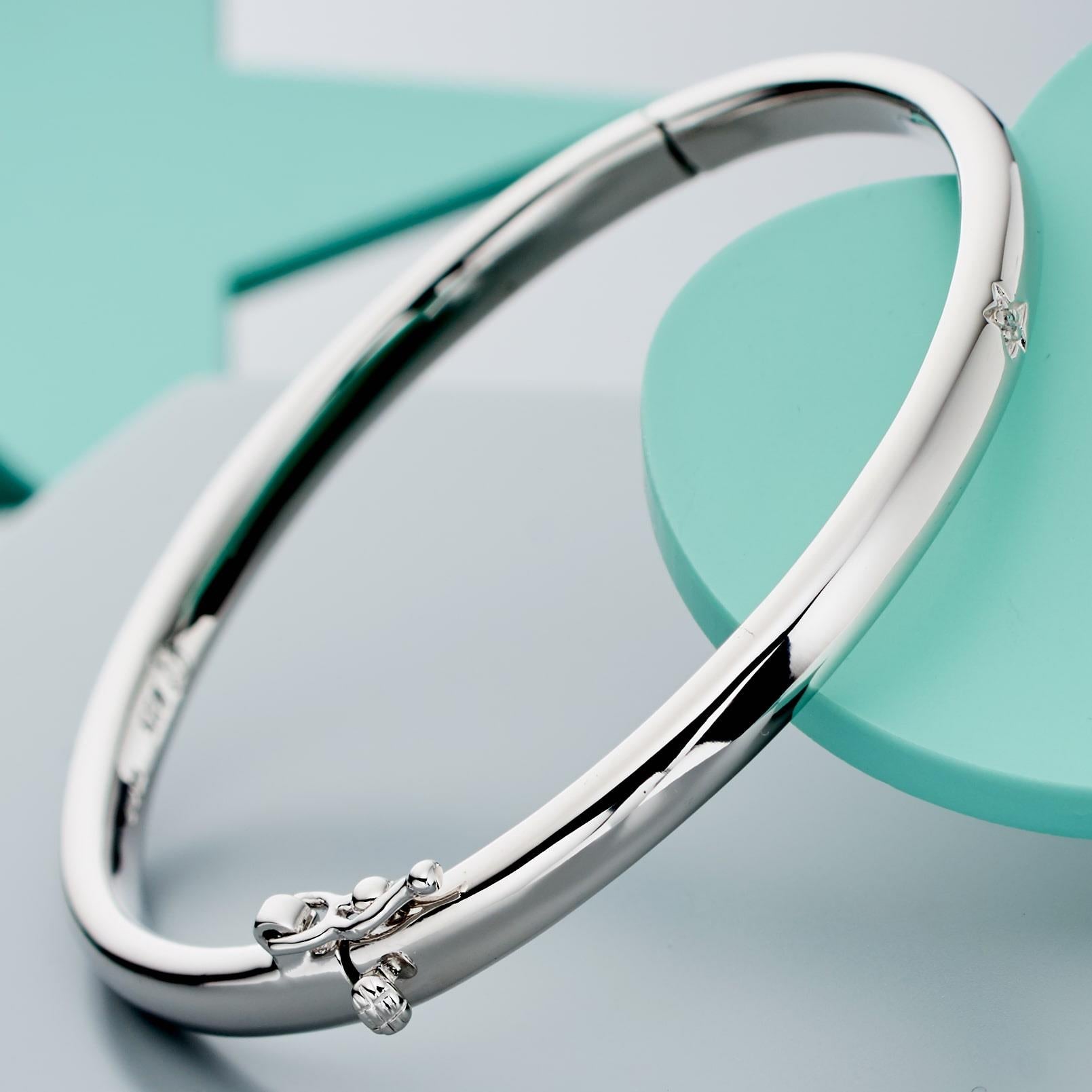 Xandra - Diamond Hinged Baby Bangle