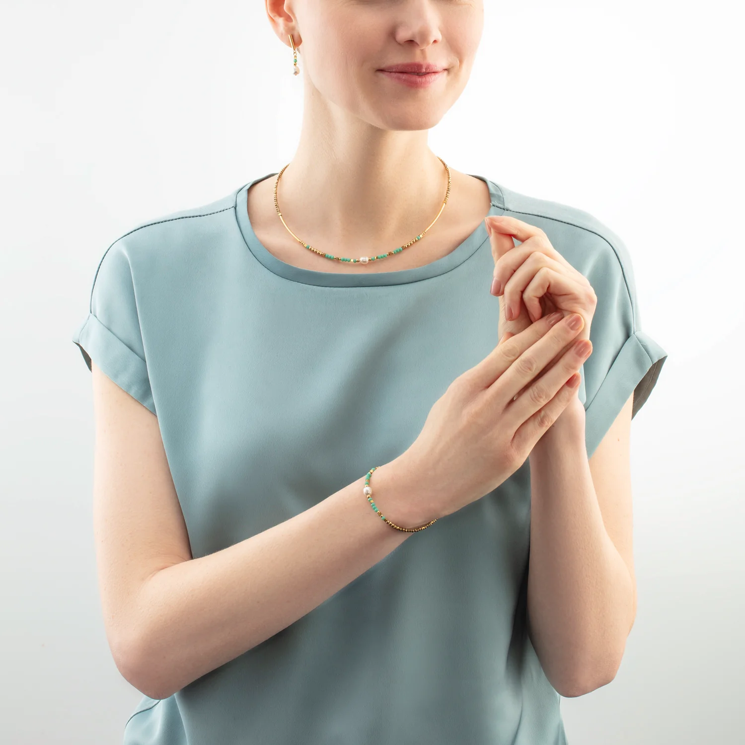 Lagoon Pearl Gold-Mint Necklace
