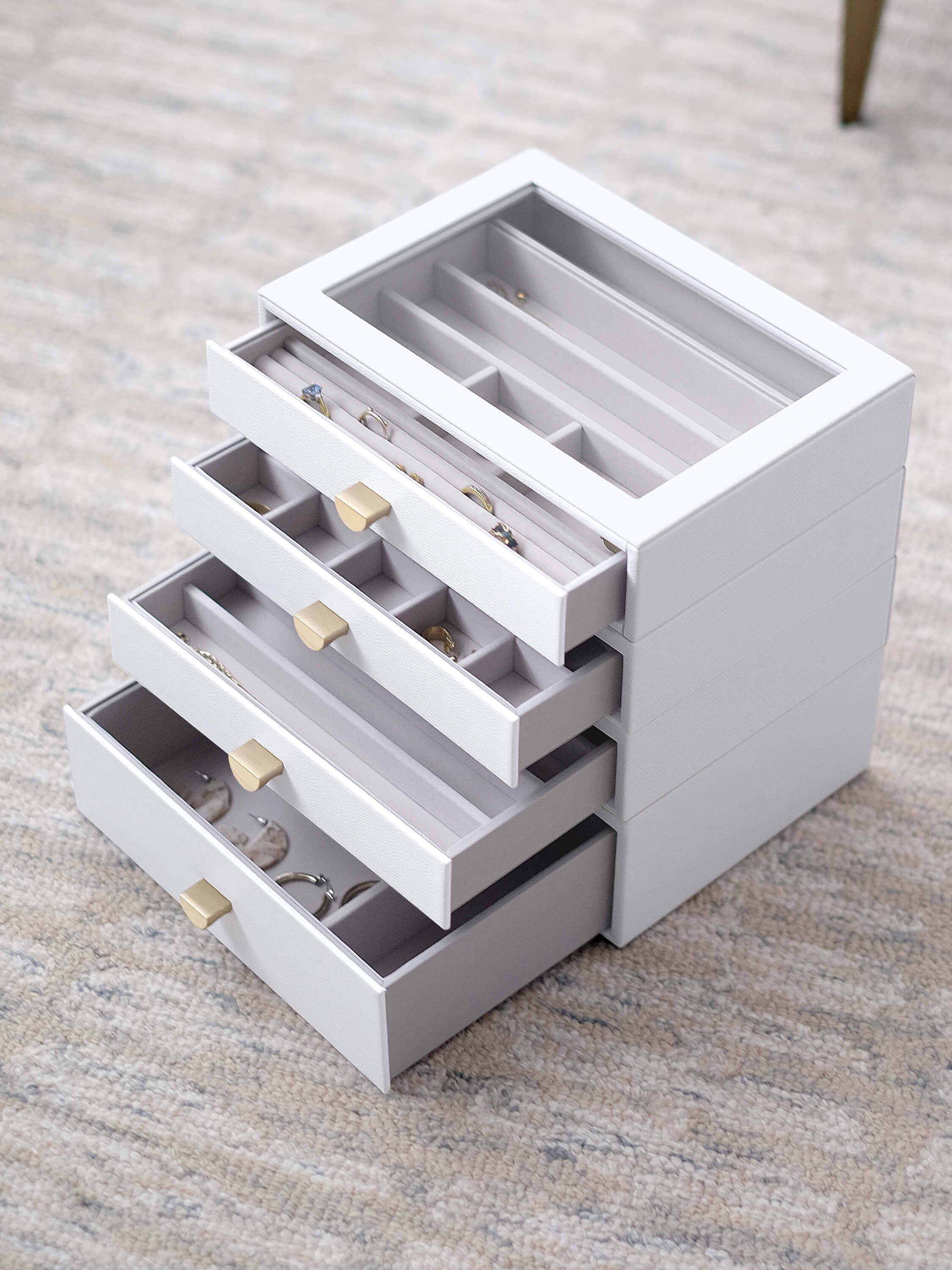 Pebble White Classic Drawer Set Of 4