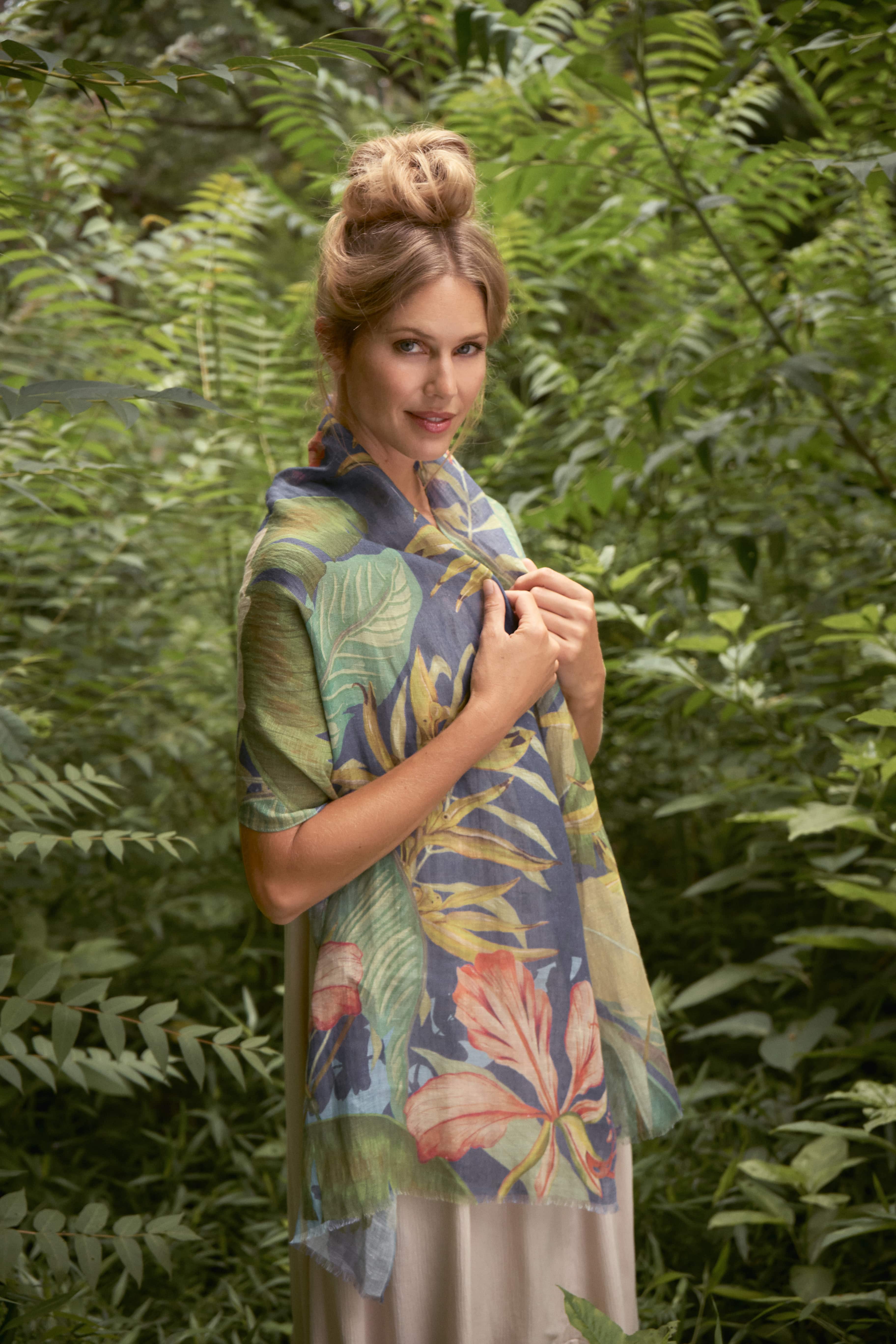 Delicate Tropics Linen Print Scarf - Indigo