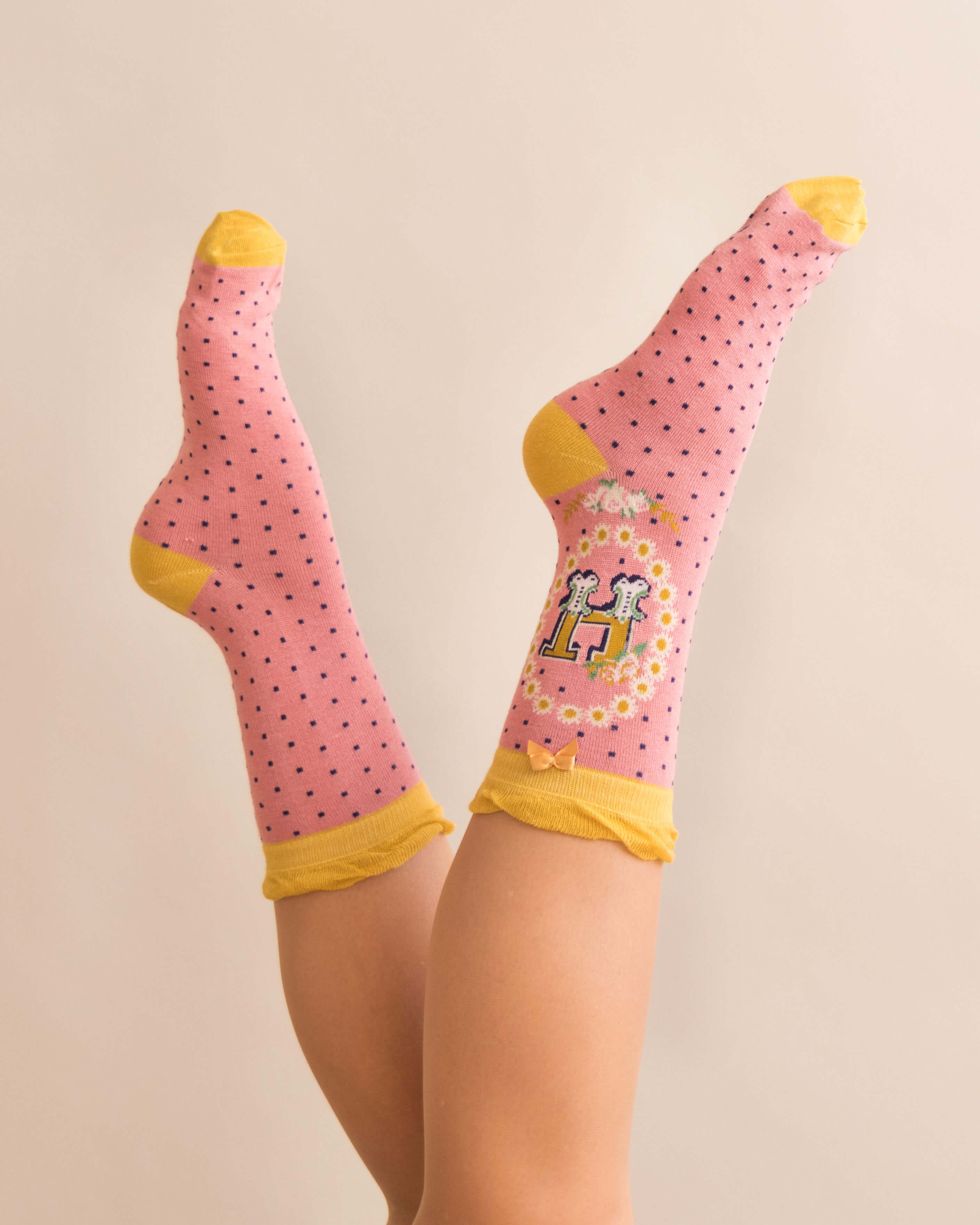 A-Z Ankle Socks - Letter H