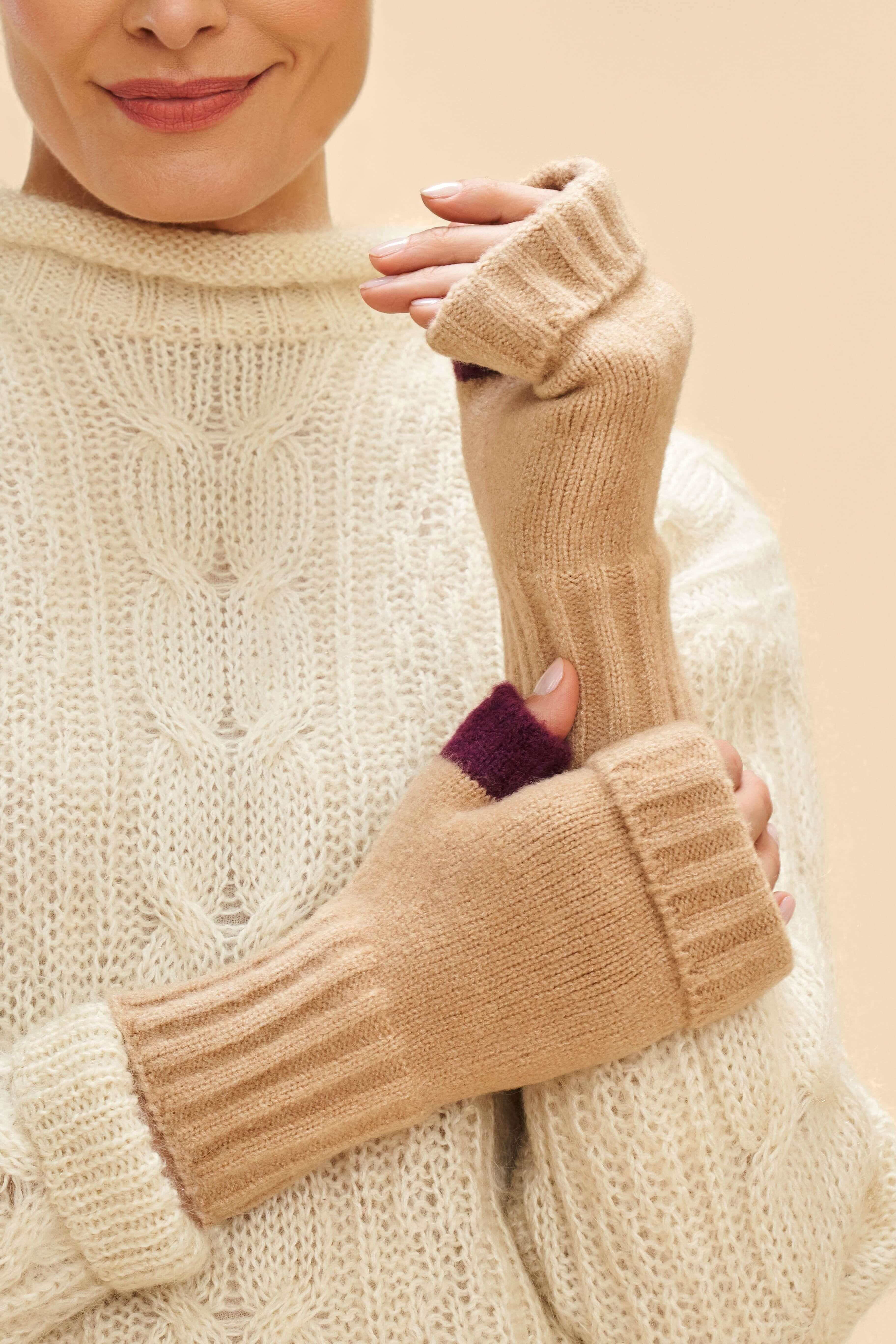 Ladies Cassia Wrist Warmers - Cream