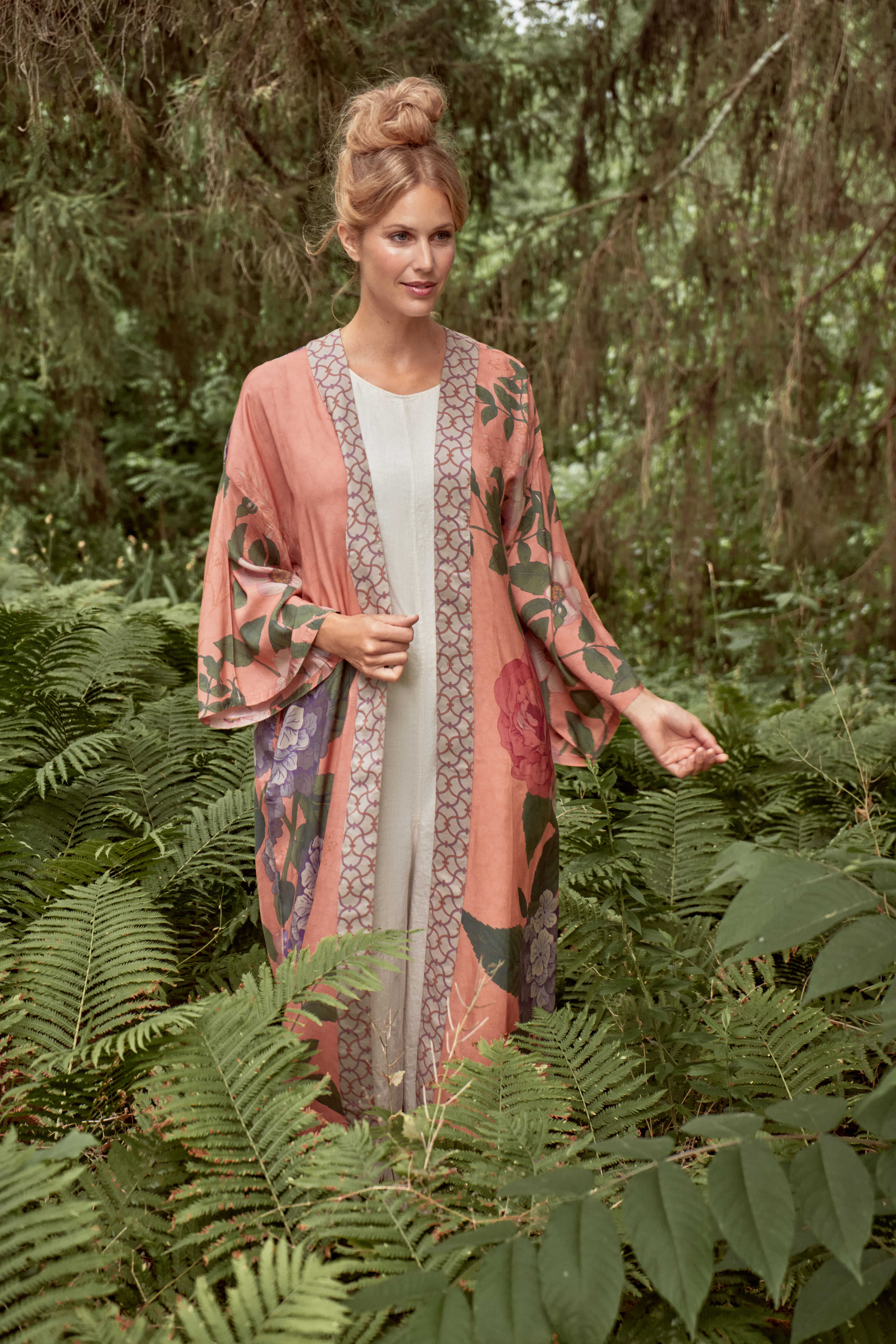 Crane at Sunrise Kimono Gown - Petal