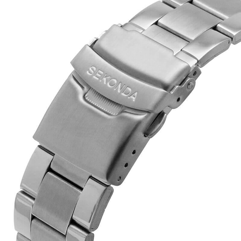 Silver Case With Green Dial & Stainless Steel Bracelet Men's Chronograph Watch