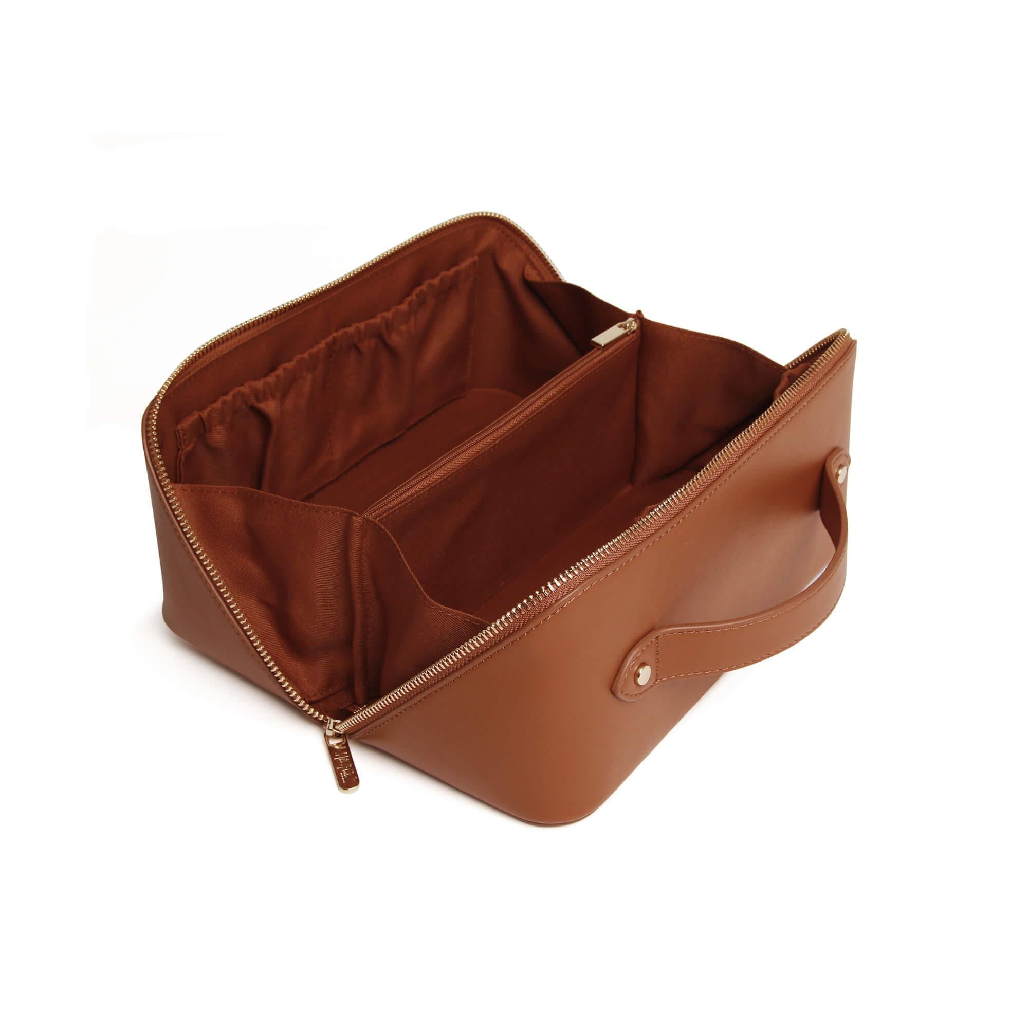 London Train Case In Tan