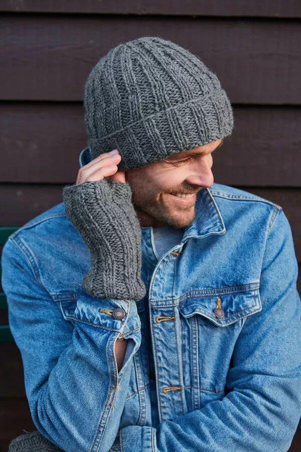 Mens Shetland Wristwarmer In Grey