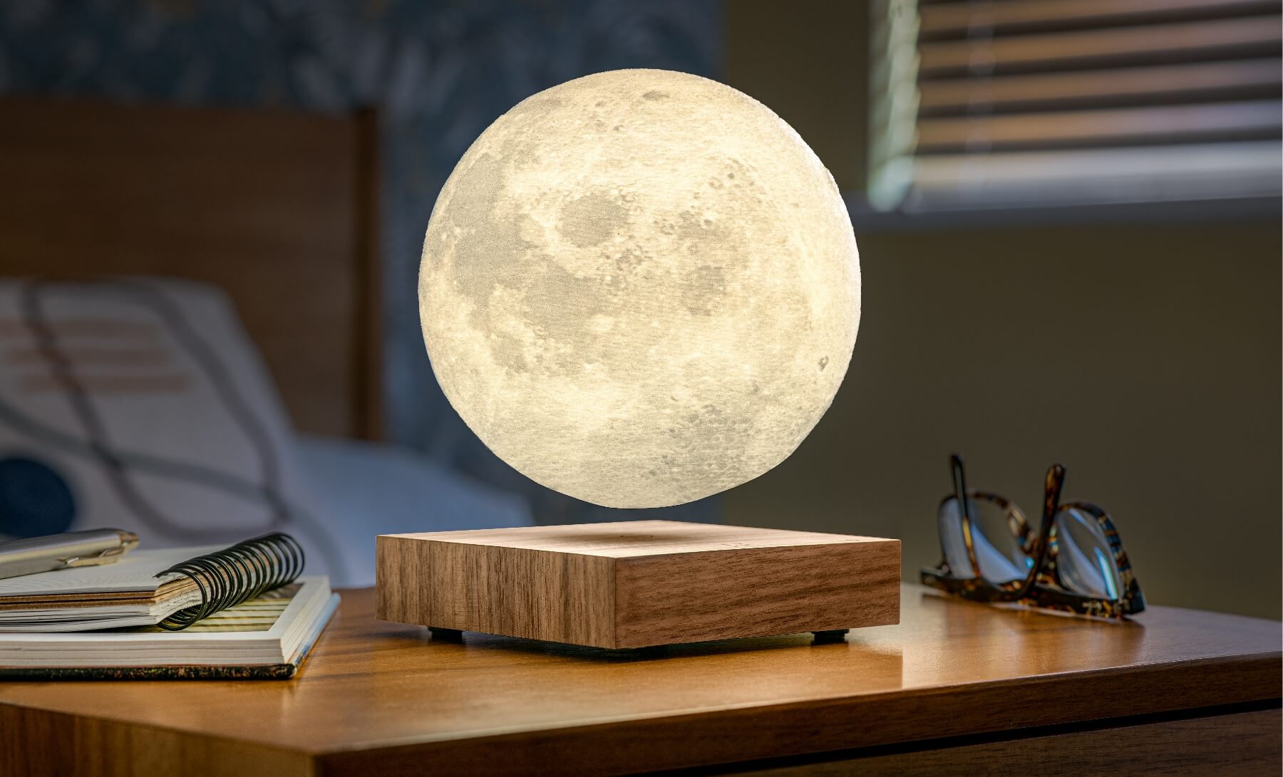 Smart Moon Lamp- Natural Walnut Wood
