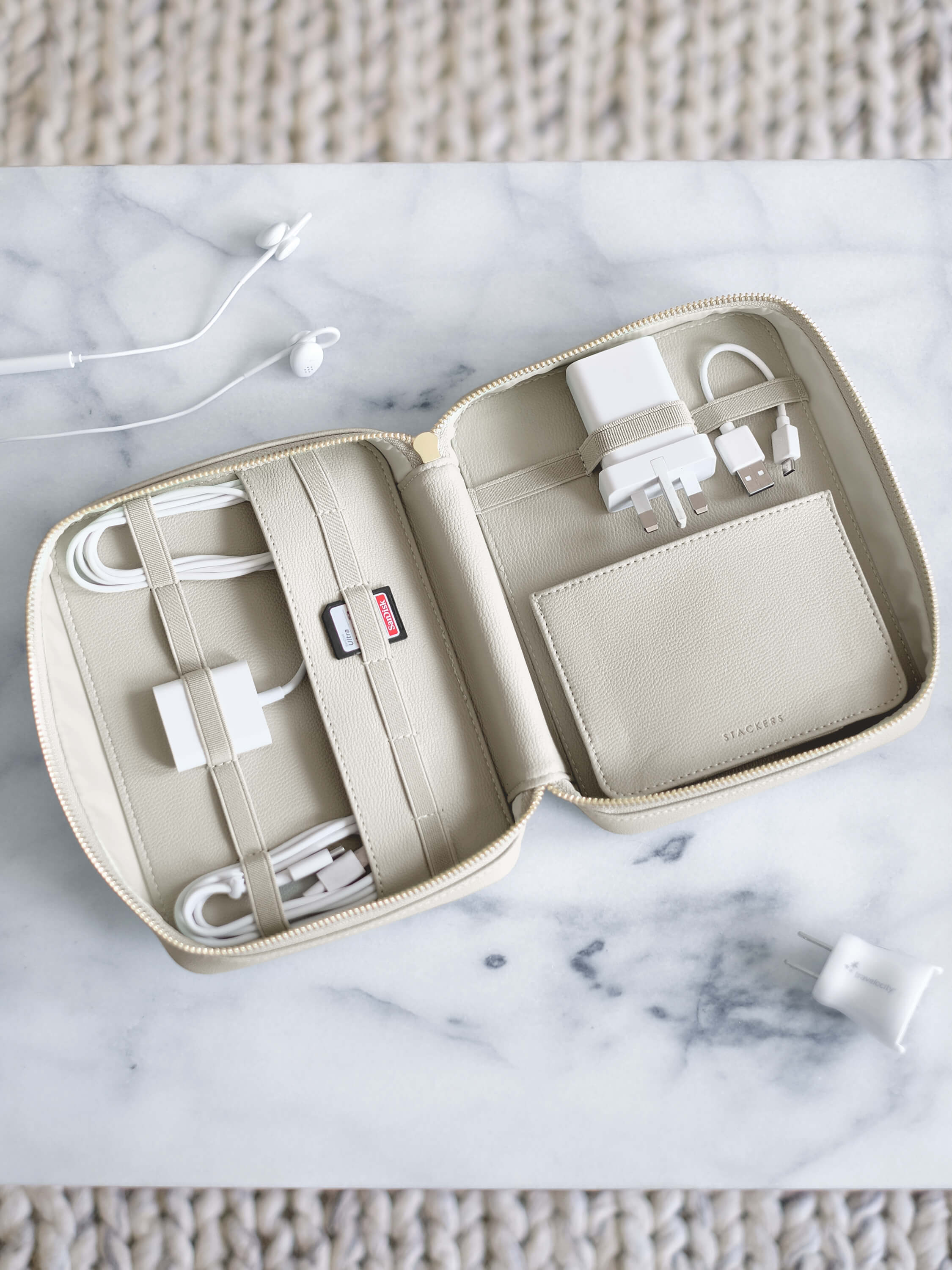 Oatmeal Cable Tidy