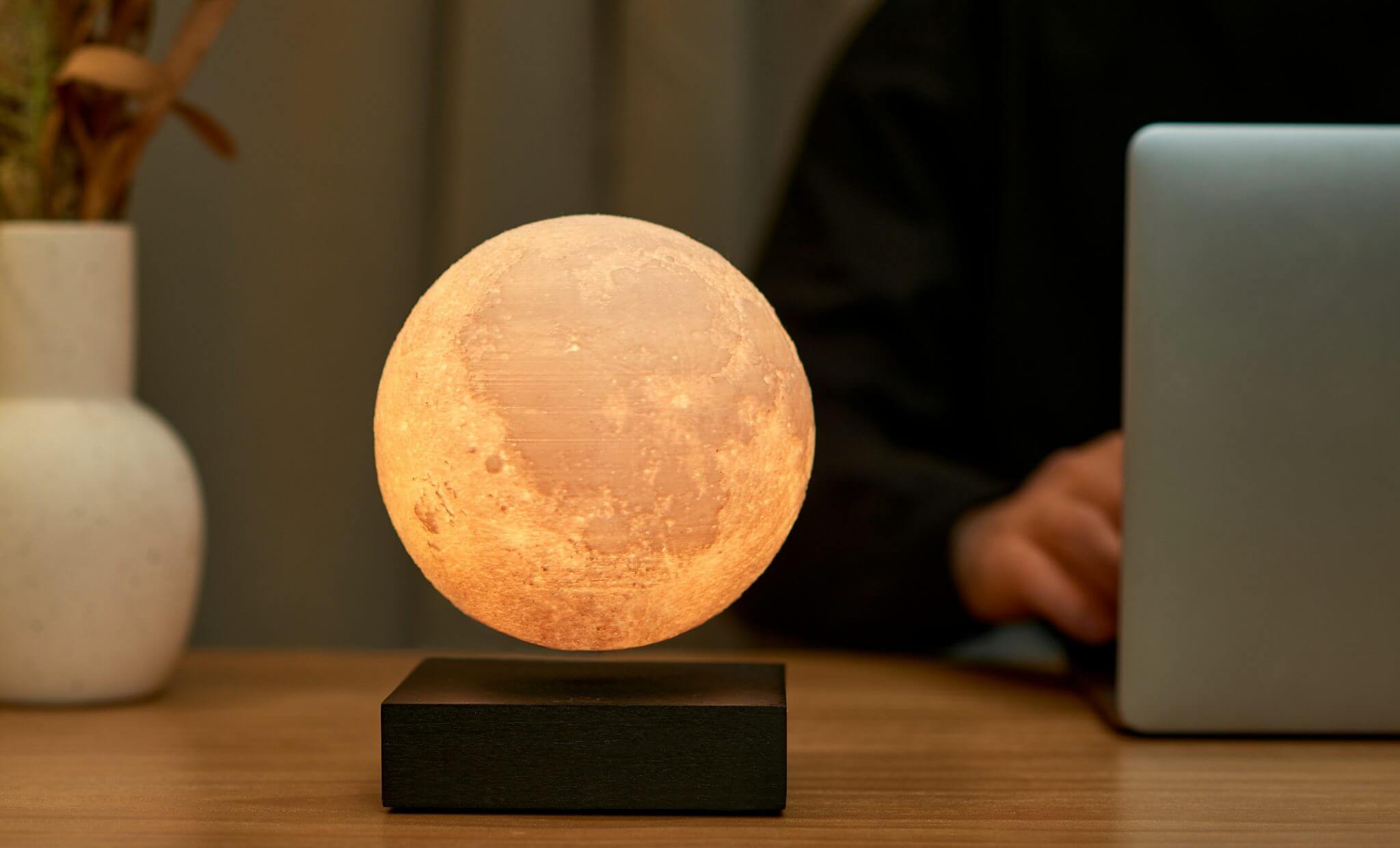 Smart Moon Lamp- Black Wood