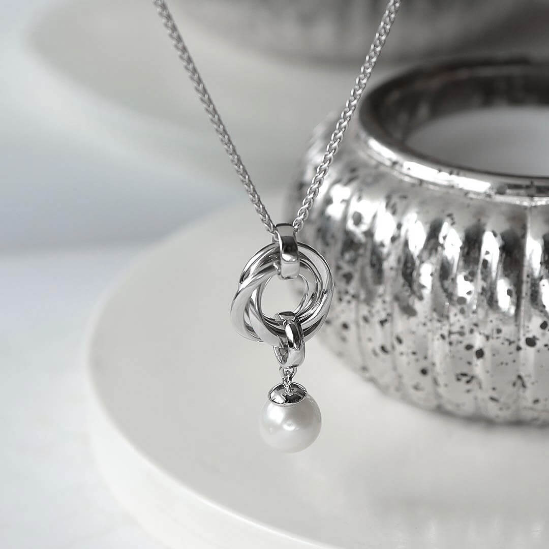 Bevel Trilogy Pearl Link Necklace