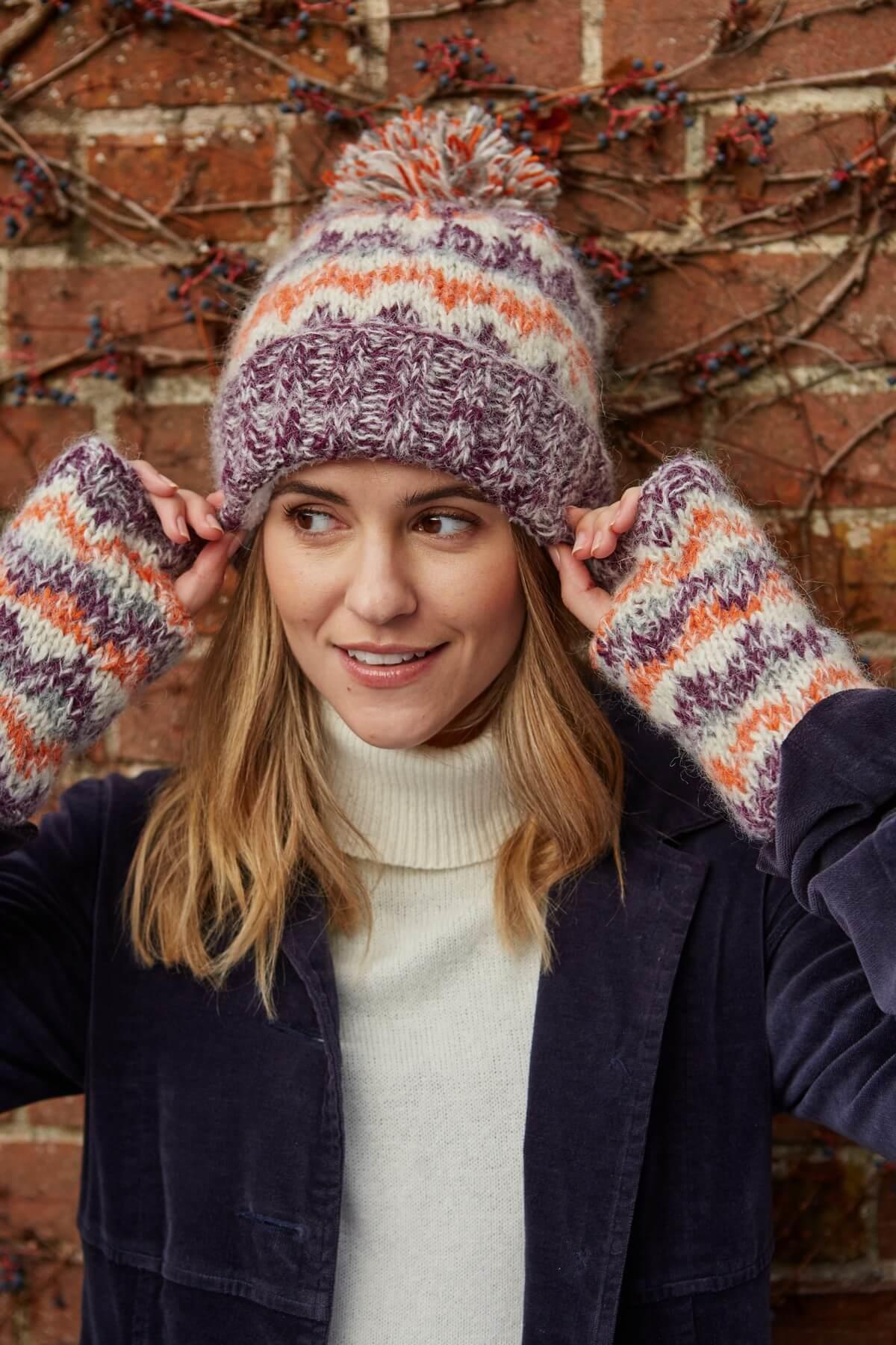 Totnes Handwarmer Damson