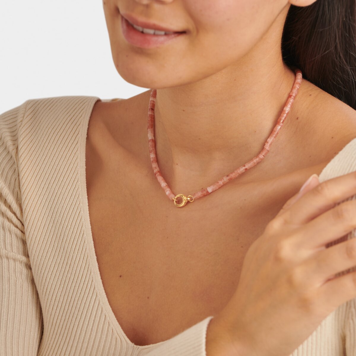 Sunset Glow Choker In Gold