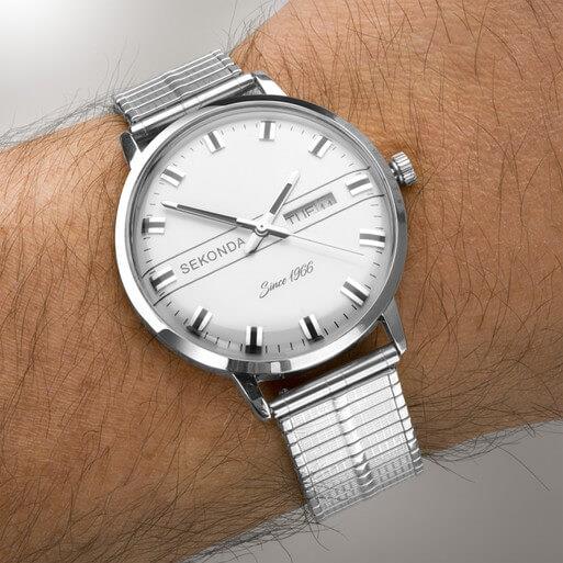 Silver Case With Silver Dial & Stainless Steel Expander Bracelet Men's Heritage Watch