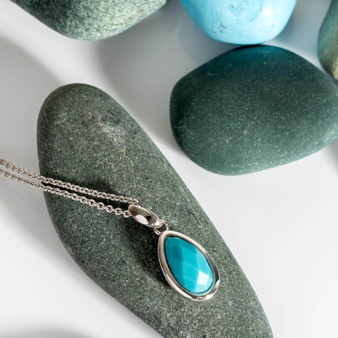 Coast Pebble Azure Necklace