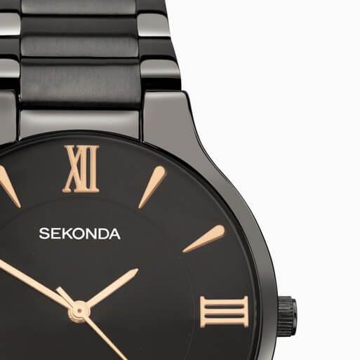 Gun Metal Case with Black Dial & Stainless Steel Bracelet Men's Watch
