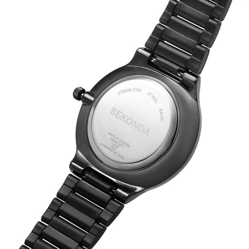 Gun Metal Case with Black Dial & Stainless Steel Bracelet Men's Watch