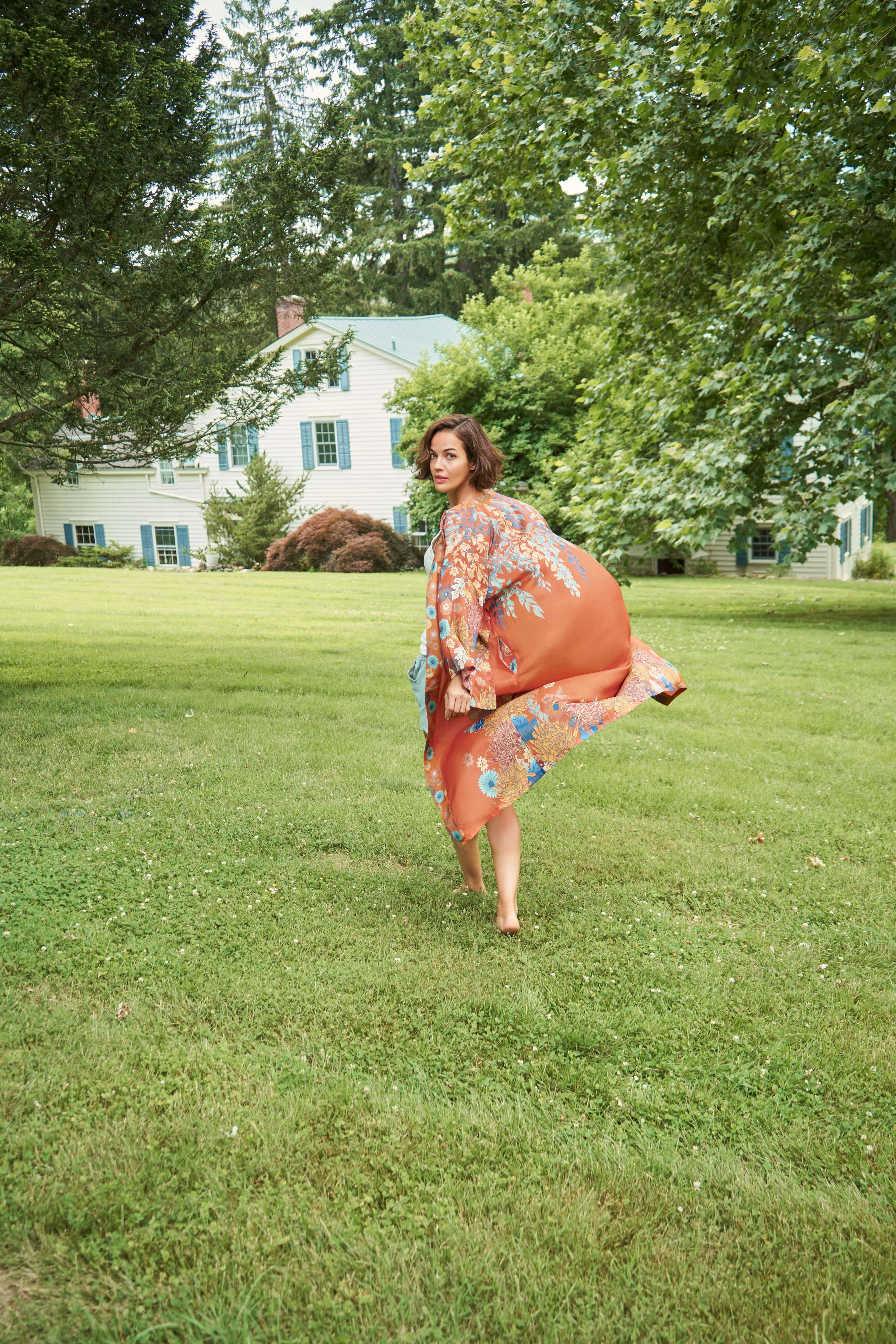Trailing Wisteria Kimono Gown - Terracotta