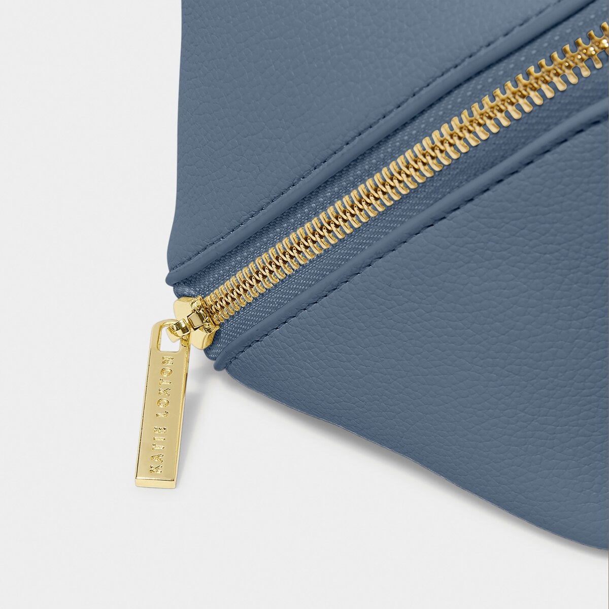 Medium Makeup & Wash Bag In Navy