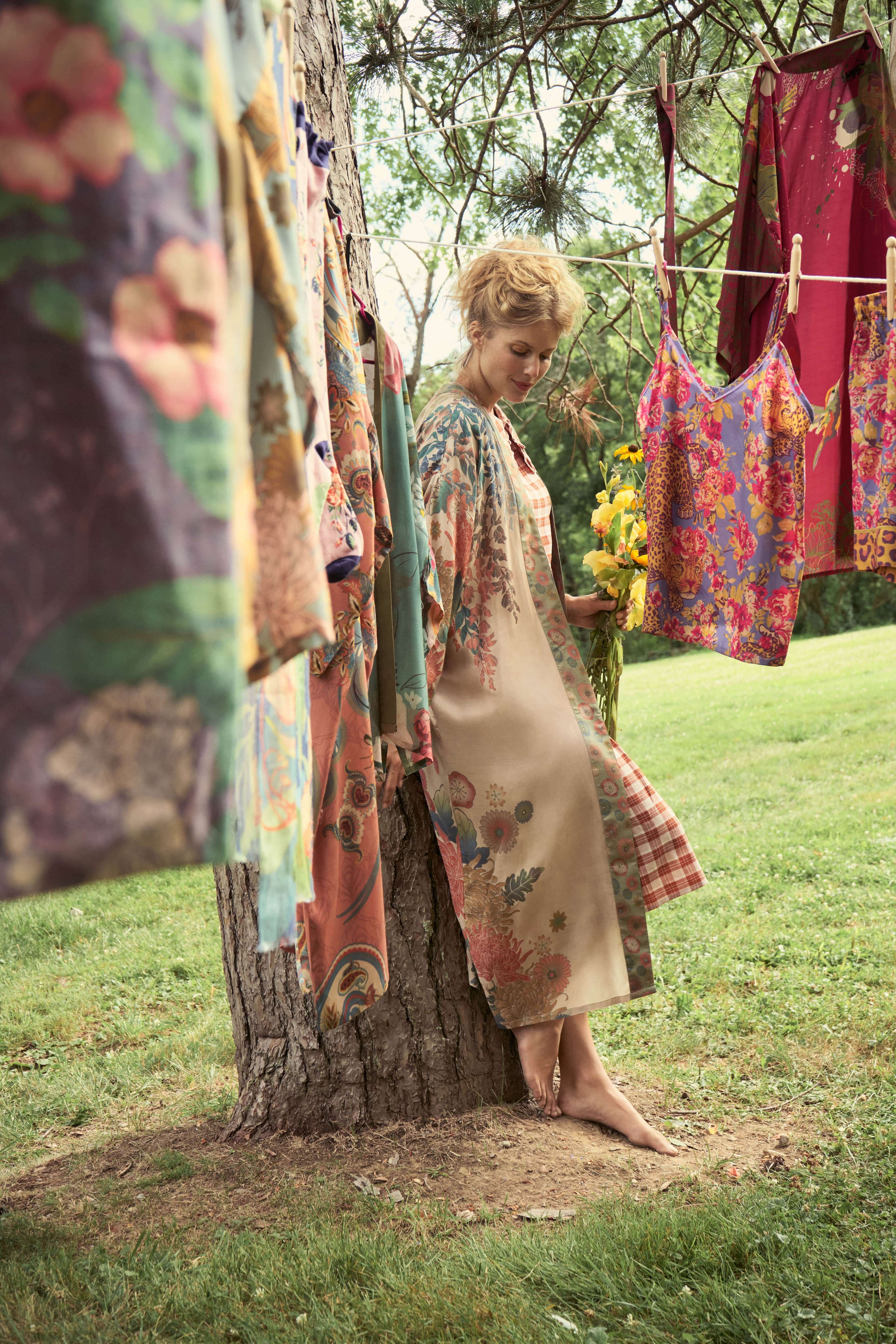 Trailing Wisteria Kimono Gown - Coconut